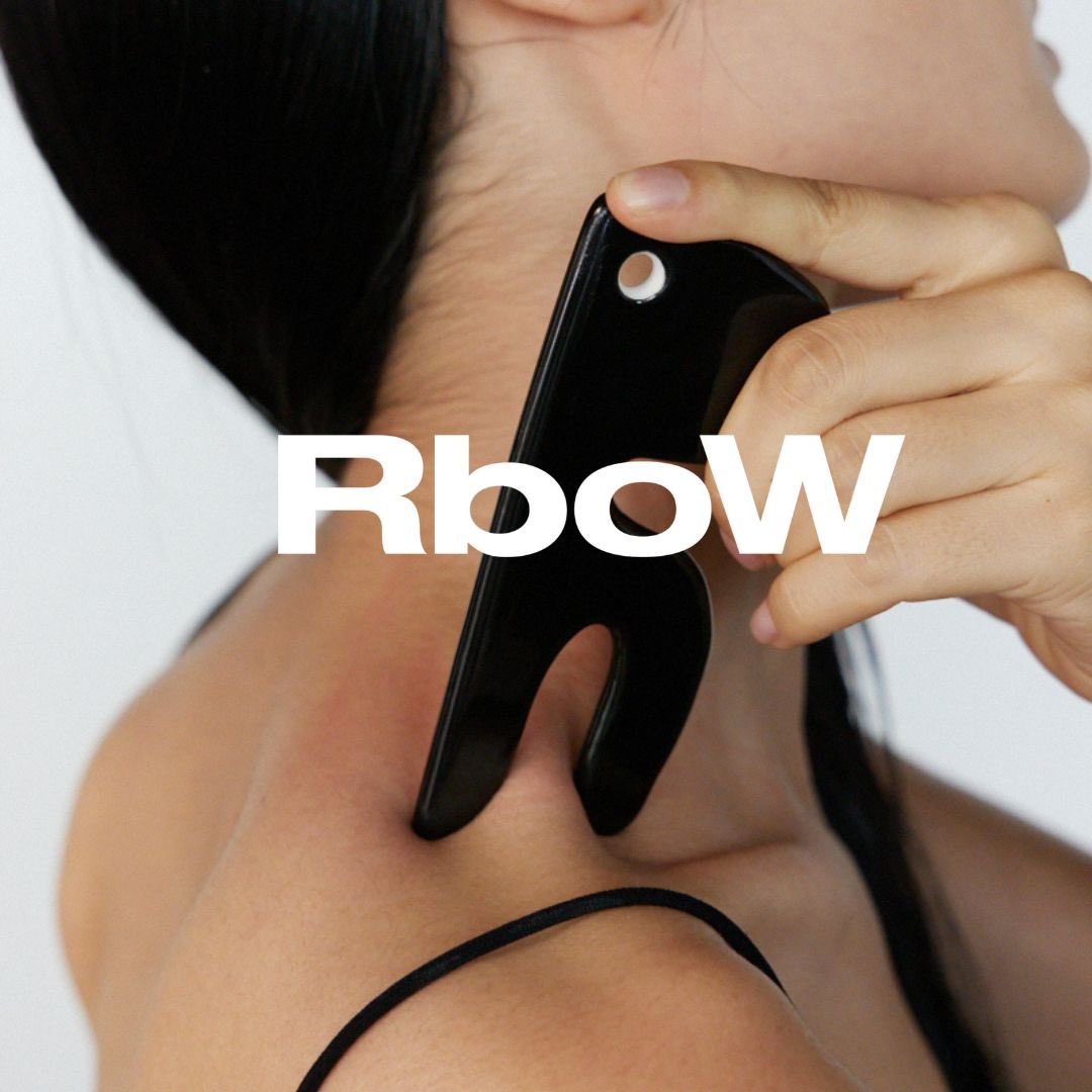 rbow_jp's tweet photo. ［ご報告］
本日からエストネーション六本木ヒルズ店にて、大好評のモノクローム- MONOCHROME ハンド＆ボディローションをご購入いただけます🖤

🔗 https://t.co/hd9de9Yb7N

お早めにご来店ください。

#estnation  #rbow  #ポップアップ情報 https://t.co/FhZ82fZC40