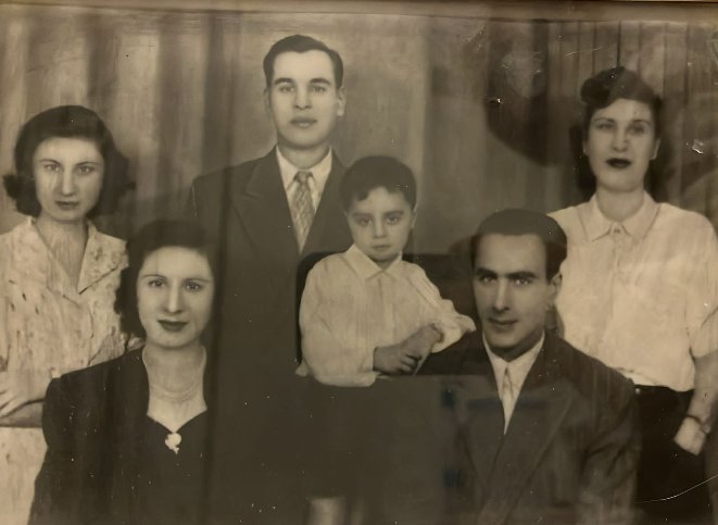 Gorbi (@obdo8wdf) on Twitter photo <a href="/Kripto_Aihan/">Kripto Aihan</a> Yıl 1854: Doğum Yeri Kafkasya
İkametgah Üsküdar İstanbul
Yıl 1951: Babam, Babaannem ve Kardeşleri...
Hepsi gittiler, bayrak bende... <a href="/Kripto_Aihan/">Kripto Aihan</a> Yıl 1854: Doğum Yeri Kafkasya
İkametgah Üsküdar İstanbul
Yıl 1951: Babam, Babaannem ve Kardeşleri...
Hepsi gittiler, bayrak bende...