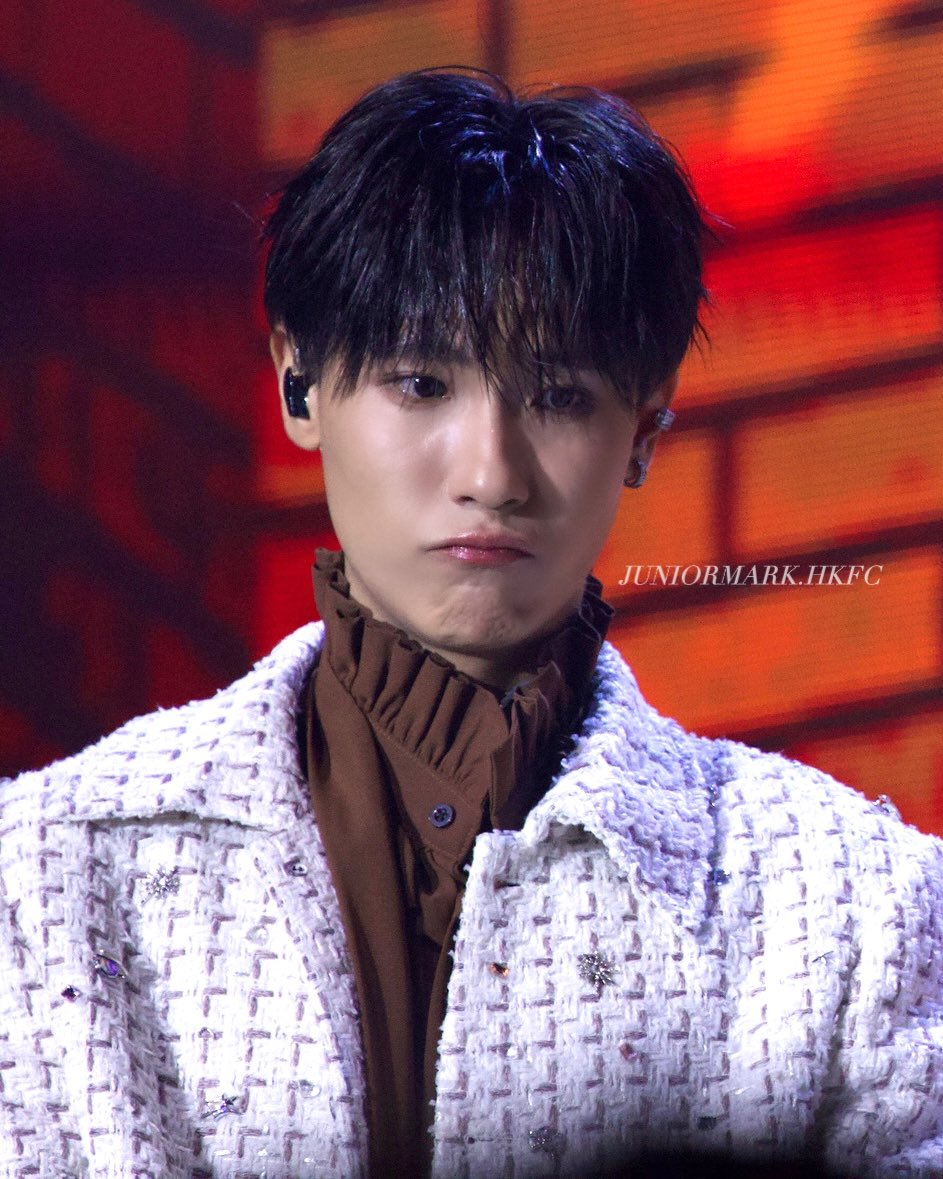 JuniorMark_HKFC's tweet image. 2025.04.06 Perfect 10 Liners Fan Party

Don’t cry🥺🐶🐣🫳🏻🫳🏻

@jnnrrs @Markjrtn 
#JuniorMark
#Perfect10LinersFinalEP 
#Perfect10LinersFanParty
