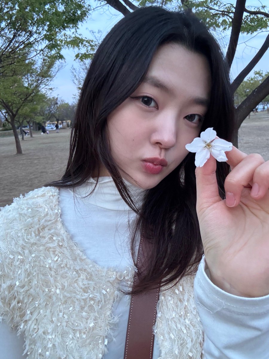 wklybbl's tweet photo. 250417 🐮 https://t.co/4mkypHzzGz