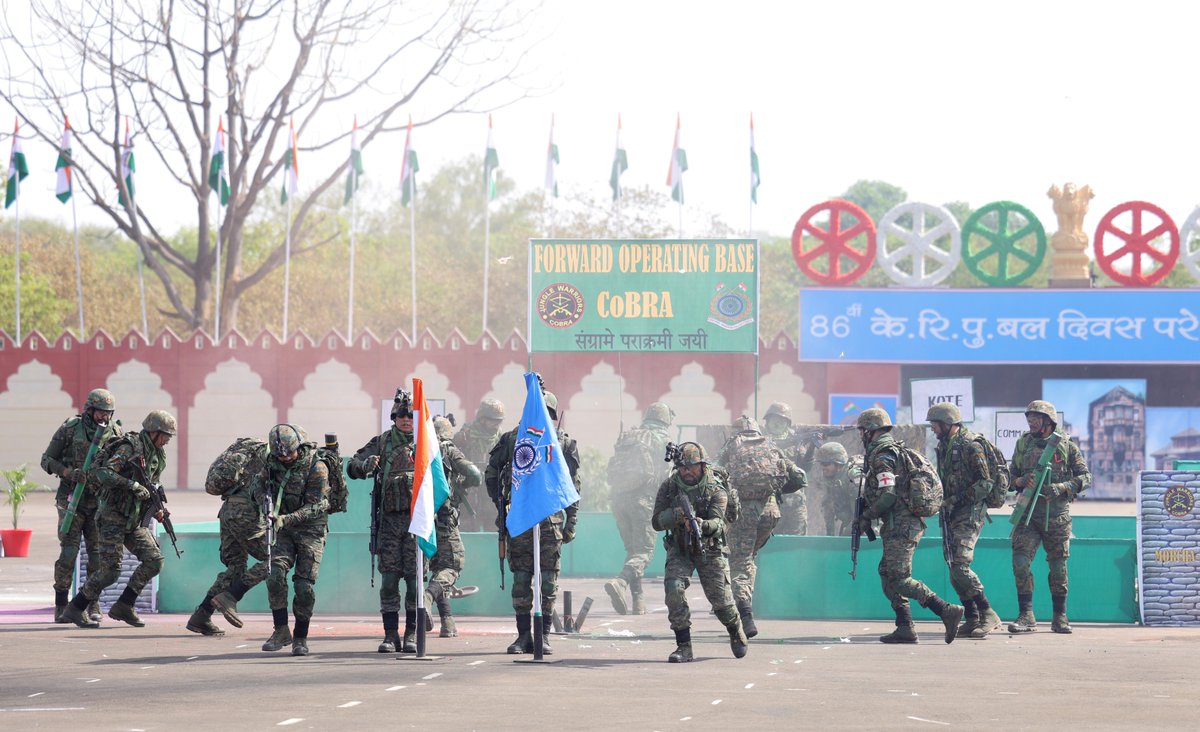 देश की आंतरिक सुरक्षा के प्रहरी CRPF ने अपने साहस, समर्पण, बहादुरी और बलिदान से न केवल देश को सुरक्षित बनाया है, बल्कि हमारी धरोहरों और लोकतंत्र की रक्षा में भी उल्लेखनीय योगदान दिया है।

आज नीमच (मध्य प्रदेश) में CRPF दिवस परेड समारोह में देश की सुरक्षा और शांति को सर्वोच्च