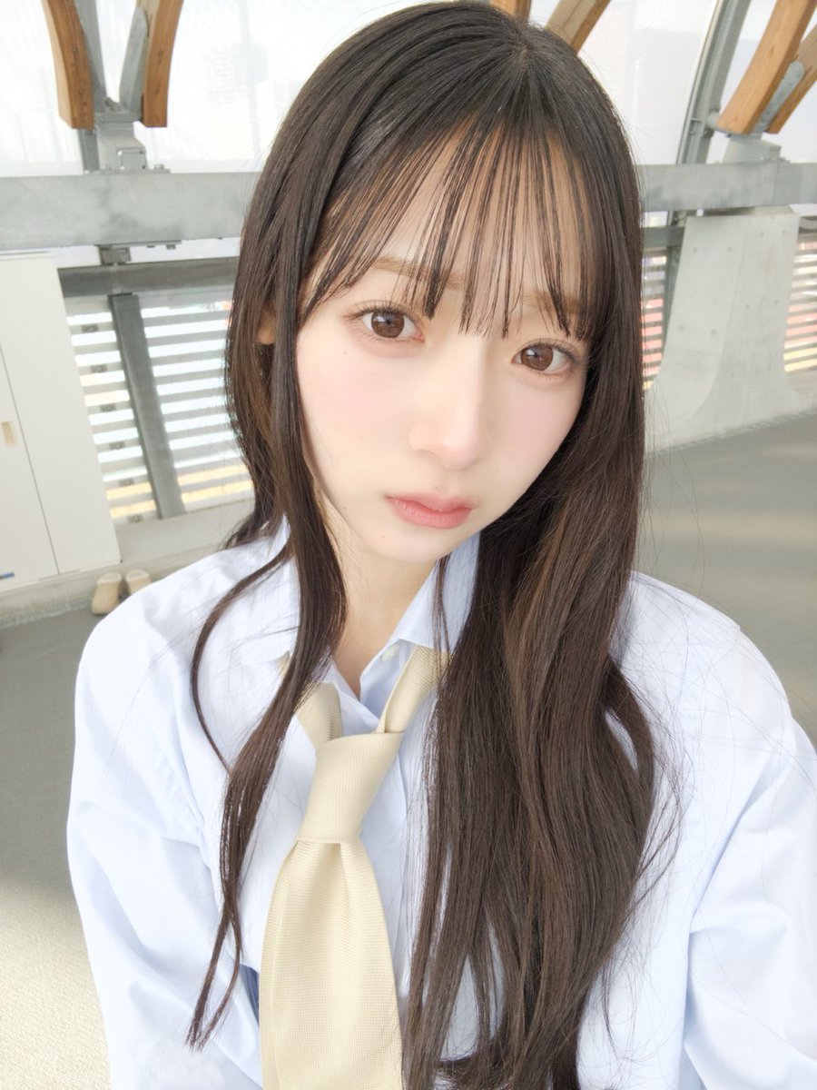 Kamui_light46's tweet image. す「○○先生…体が暑いので見てほしいです♡」