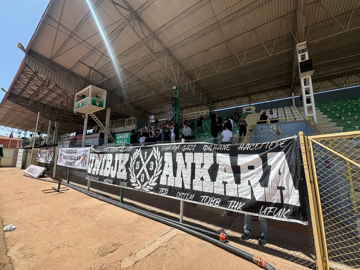 Amatörde Deplasmanda!

Beşiktaş’ımızı Gaziantep U-14 maçında yalnız bırakmadık.