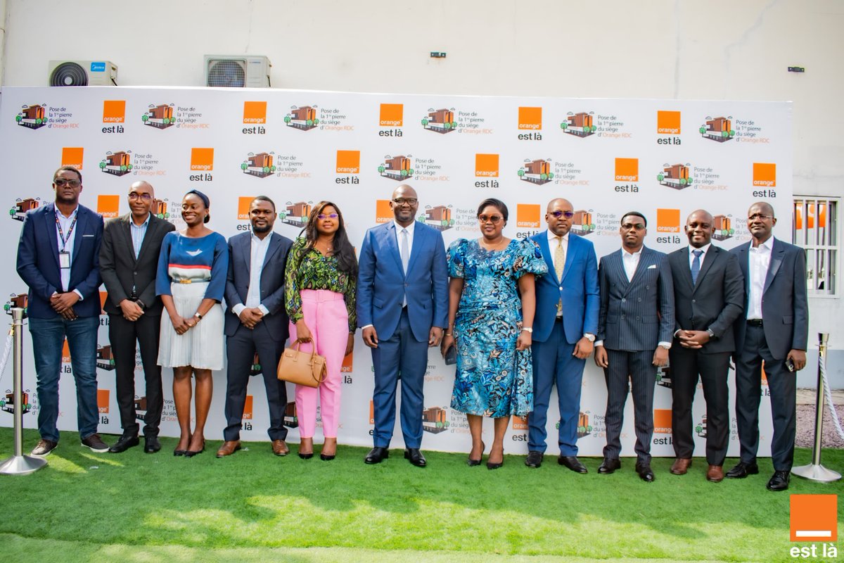 Fierté de poser la 1ere pierre du futur siège de Orange en RDC pour le bien-être des salariés, piliers de notre réussite. Nous envoyons un message clair à nos parties prenantes : Orange est là aujourd'hui &amp; pour l'avenir. Nous réaffirmons notre confiance en la RDC &amp; son potentiel