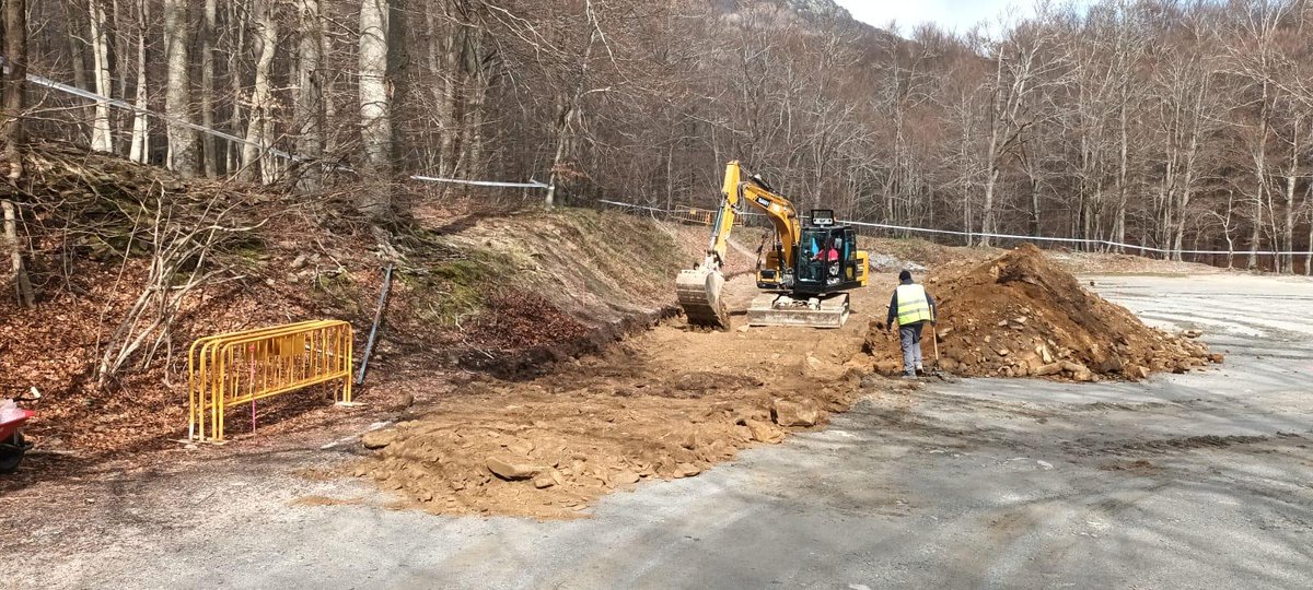 Xarxa de Parcs Naturals (@xarxadeparcs) on Twitter photo 🚌 Si aquests dies de Setmana Santa voleu visitar el <a href="/montseny/">Parc Natural i Reserva de la Biosfera del Montseny</a>, feu-ho en #BusParc, sobretot tenint en compte que les dues àrees d'aparcament públic de Can Casades, a Santa Fe de Montseny, estan tancades per obres fins a finals de maig.
ℹ️ parcs.diba.cat/ca/web/l-infor… 🚌 Si aquests dies de Setmana Santa voleu visitar el <a href="/montseny/">Parc Natural i Reserva de la Biosfera del Montseny</a>, feu-ho en #BusParc, sobretot tenint en compte que les dues àrees d'aparcament públic de Can Casades, a Santa Fe de Montseny, estan tancades per obres fins a finals de maig.
ℹ️ parcs.diba.cat/ca/web/l-infor…