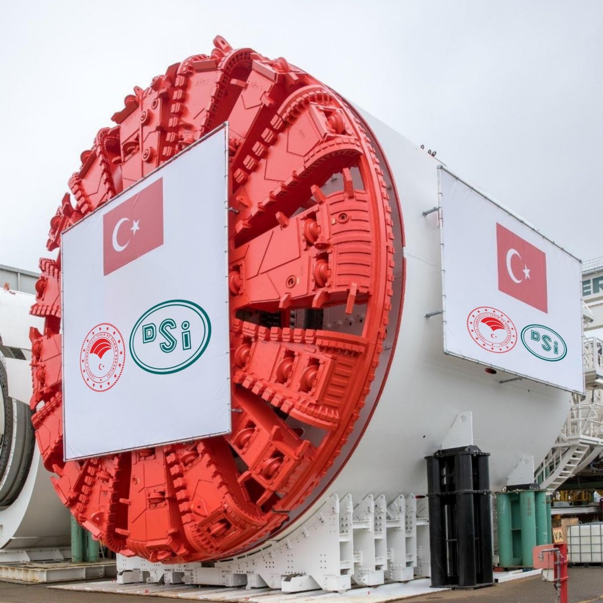 Silvan Sulama Tüneli’ni kazacak, 2500 ton ağırlığa ve 120 metre uzunluğa sahip olan 11,2 metre çapındaki Tünel Delme Makinesi…