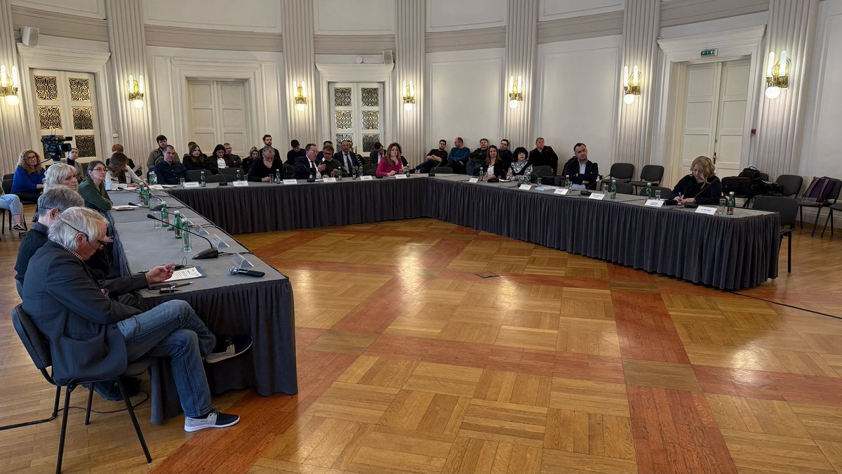 Prof. Dr. Daniel Stockemer, visited the KAS Office Croatia-Slovenia in Zagreb. 1st day he participated as a keynote speaker at the conference "Foreign Workers from Asia in Croatia" and on the 2nd day he gave a talk about the Youth, Populism, and Conspiracy Theories at
<a href="/FPZGhr/">Političke znanosti</a>