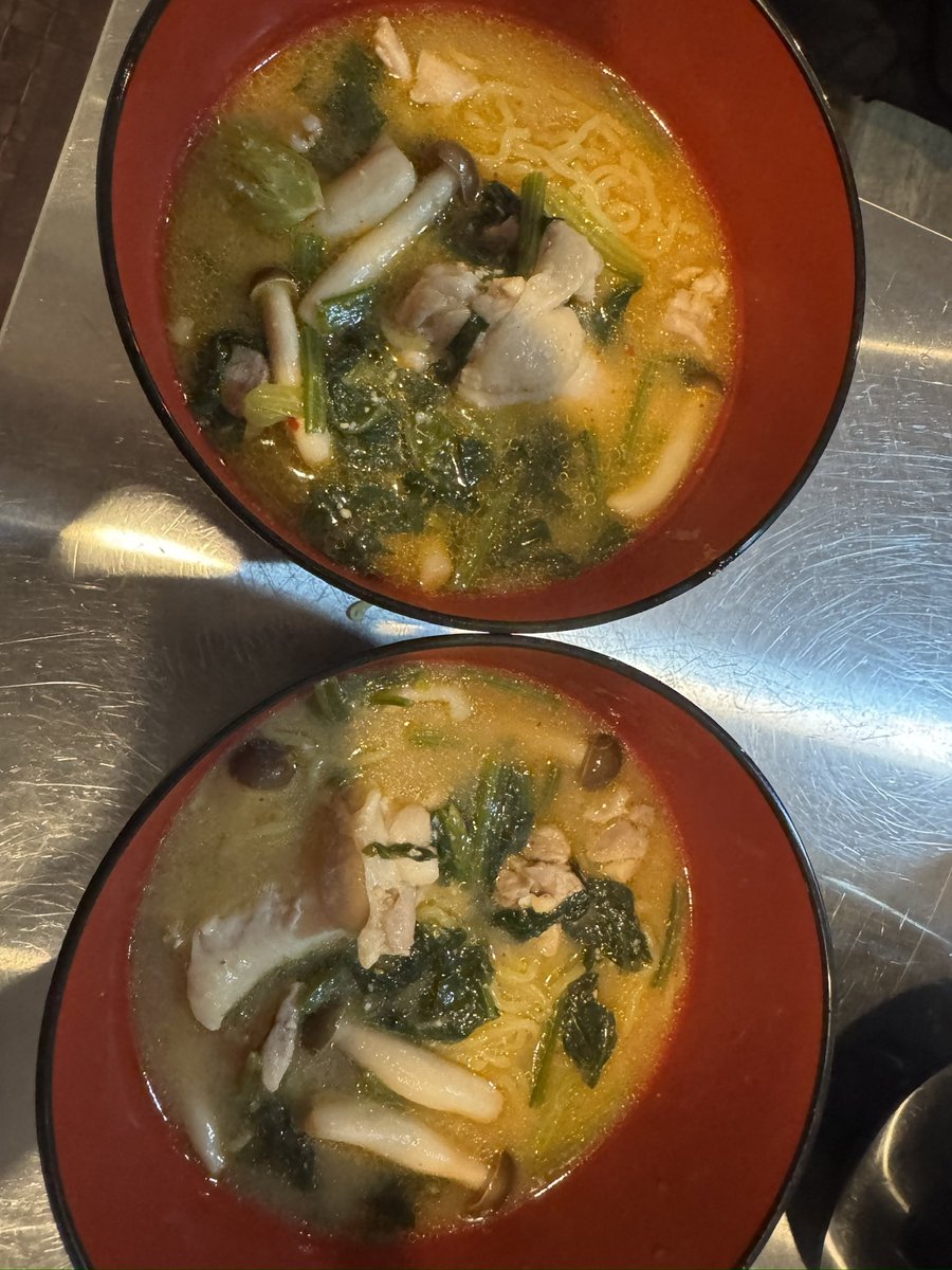 今夜は味噌ラーメンです〜