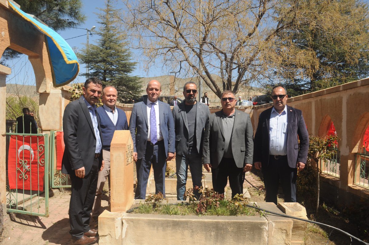 Şehit Hamit FENDOĞLU amcamızı mezarı başında dualarla andık. Ruhu Şad mekanı Cennet olsun inşallah