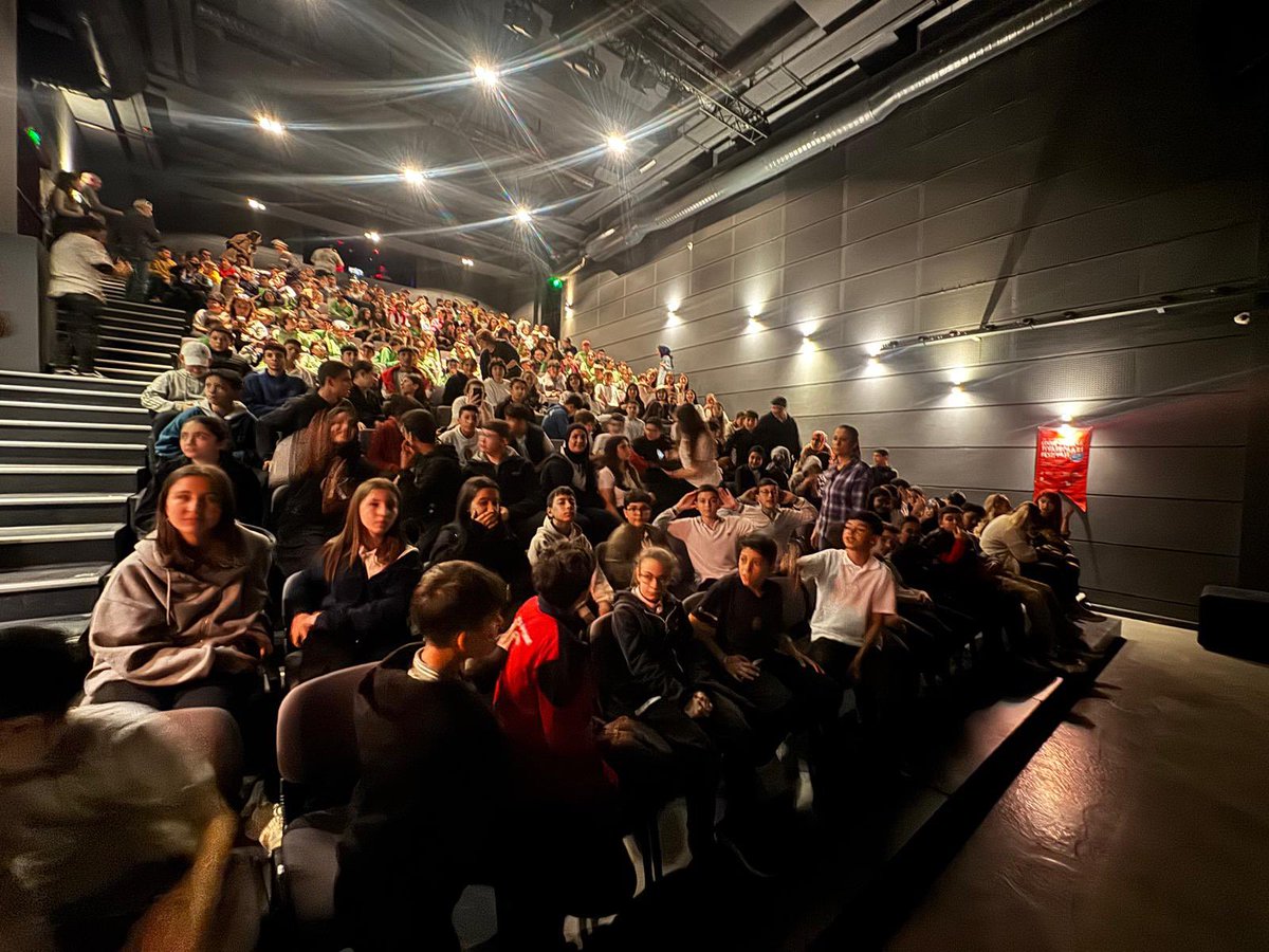 OoTurkay's tweet photo. Bursa kültür , sanat ve turizm vakfı tarafından düzenlenen çocuk ve gençlik tiyatroları festivaline öğrencilerimizle birlikte katılım sağladık. Emeği geçen herkese teşekkür ederiz. https://t.co/EufOgQF8v5