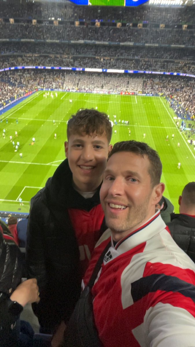 HarryEmden's tweet photo. Spanish speaking gcse in 4 days thanks @andyemden for giving me that final attempt to practice ❤️ #arsenal https://t.co/utHOARiKYx