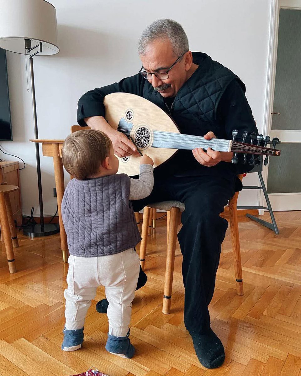ismihanisik's tweet image. Hak saklaya Ali kollaya sevgili Sırrı Süreyya Önder’i ve torunu Canoya kavuşa💚🙏