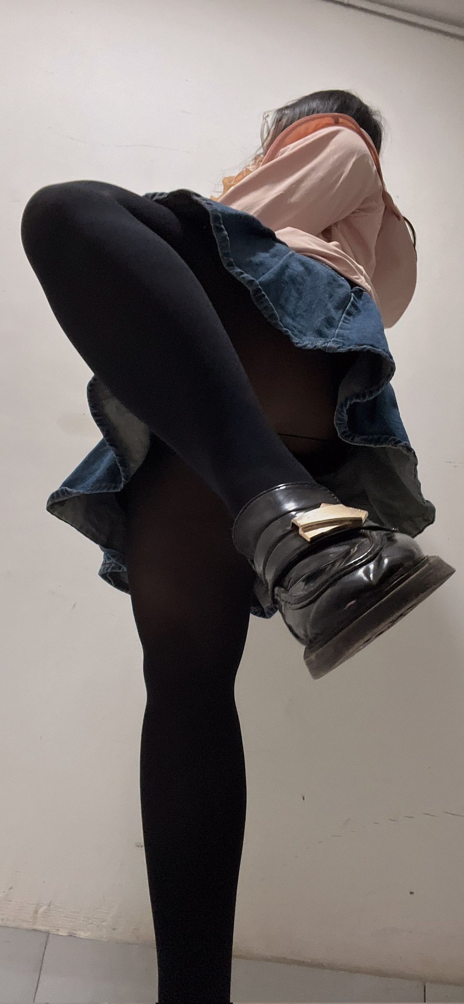 黑丝脚 黑丝脚- Search / X