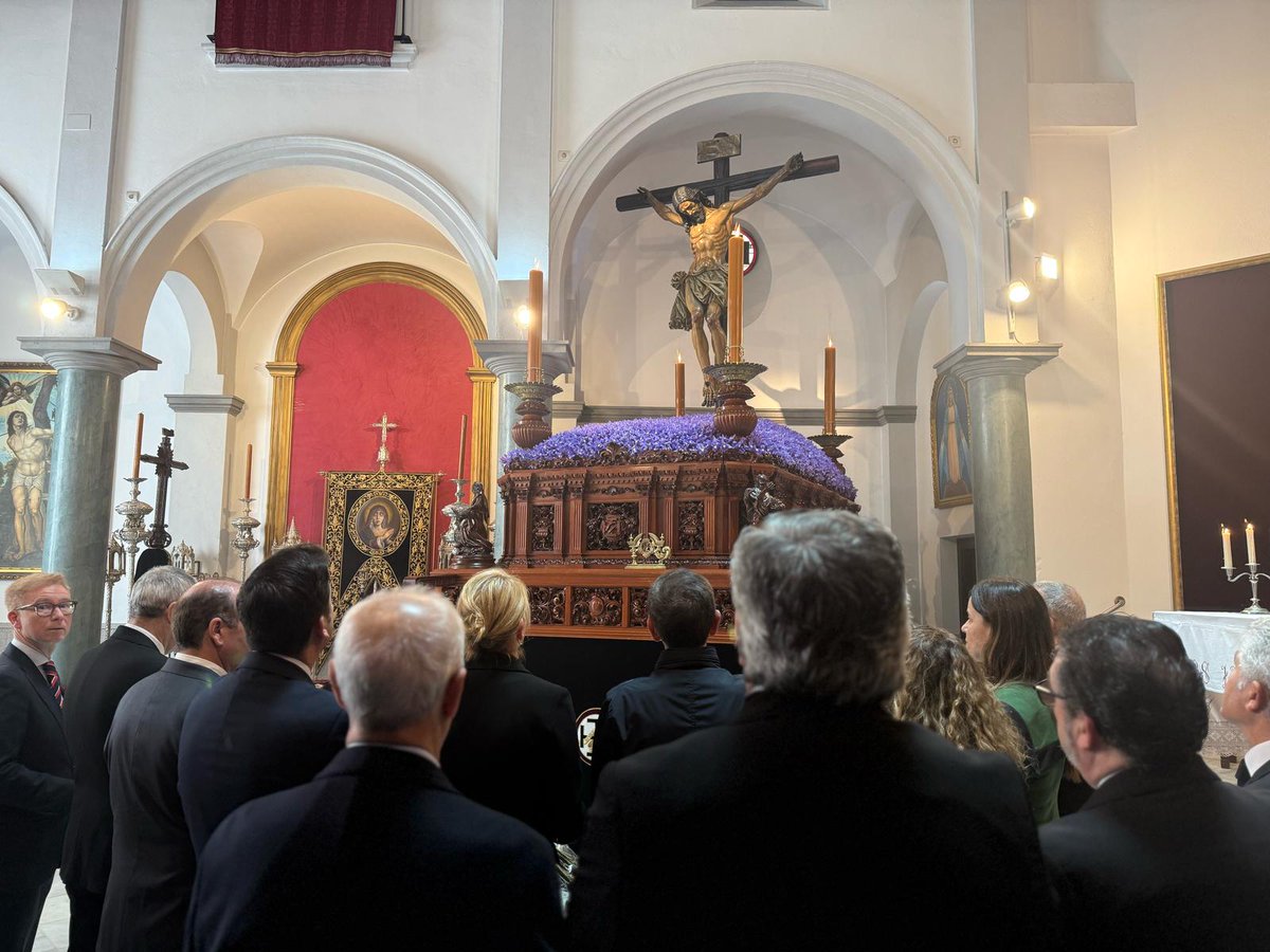 💐Hemos visitado a las hermandades de la Oración en el Huerto, Misericordia, Buena Muerte, El Silencio, Los Judíos y el Nazareno para realizar una ofrenda a sus imágenes titulares y trasladarles nuestros mejores deseos.

#JuevesSanto #SSHuelva25