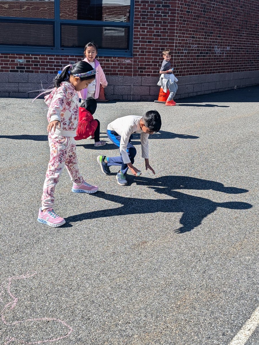 MrsPerry_MPE's tweet image. 1P learns about patterns in the sky #MPElions #welovescience