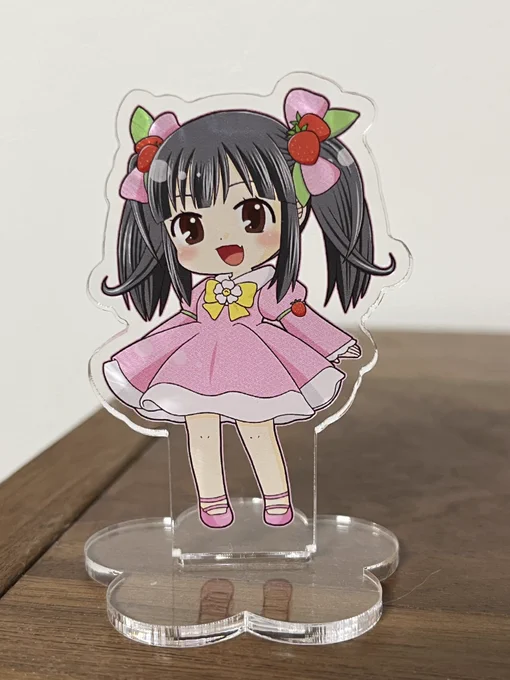 オフ会用らぎおアクスタ届いたー 自画自賛になるけど、かなり可愛いのでは…!? ←前回と同じ大きさ →一回り大きい 参加する皆様、よろしければ是非ゲットしてくださいませね! 悩み中の皆様、まだチケット余っておりますので……!!