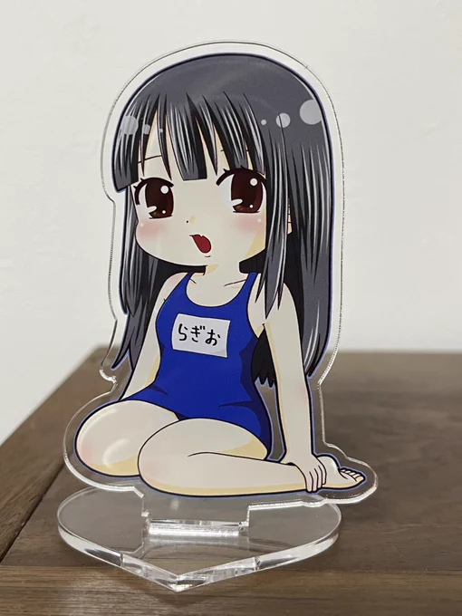 オフ会用らぎおアクスタ届いたー 自画自賛になるけど、かなり可愛いのでは…!? ←前回と同じ大きさ →一回り大きい 参加する皆様、よろしければ是非ゲットしてくださいませね! 悩み中の皆様、まだチケット余っておりますので……!!