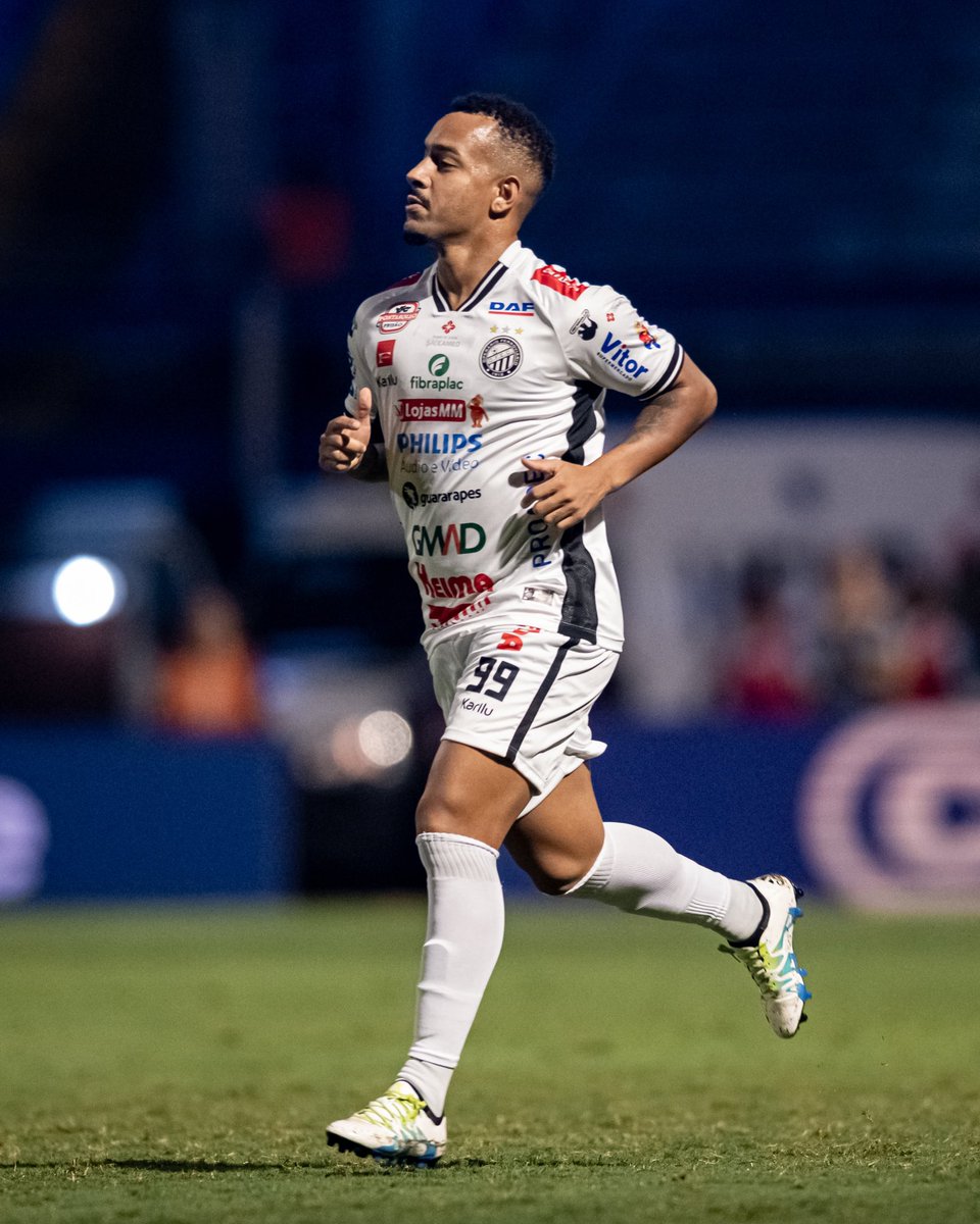 Muito feliz por estrear ontem com a camisa do Operário ! Vamosssss 👻