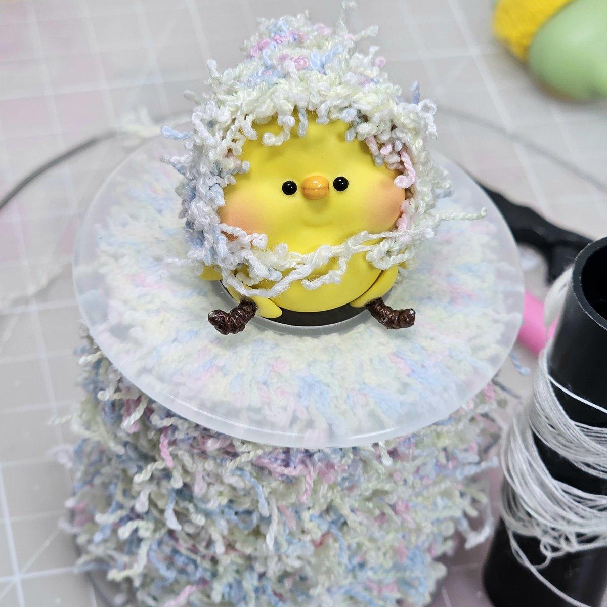 DAYEONGYI's tweet photo. 귀여운 모자를 쓴 구슬이..♡🐥
#かわいい 帽子🧶
#手作り #陶芸 #ぬいぐるみ #ひよこ #ハンドメイド #arttoy #doll #handmade #인형 https://t.co/TmFQuFPnfH