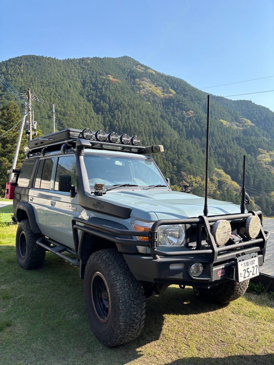 masaking5014's tweet photo. 愛媛UP CAMPにて。
最高に落ち着く場所です😀
みなさん是非。

#ランクル76
#スーパーキャリー
#カスタムキャスト 
#キャンプ https://t.co/M3eNuqTvRK