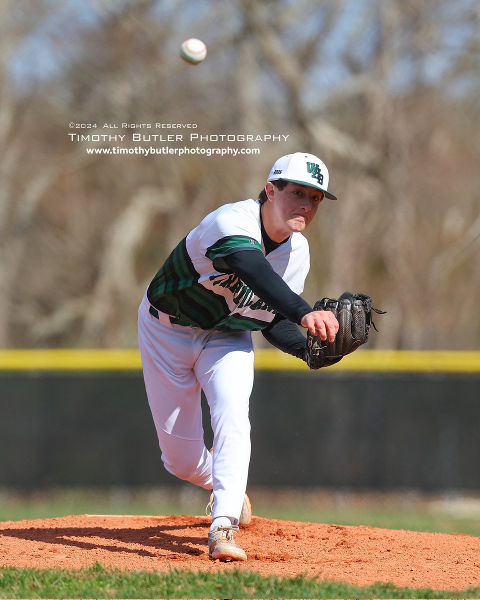 Patrick Fay pitches for WHB vs Comsewogue yesterday. Warriors won 3-2.