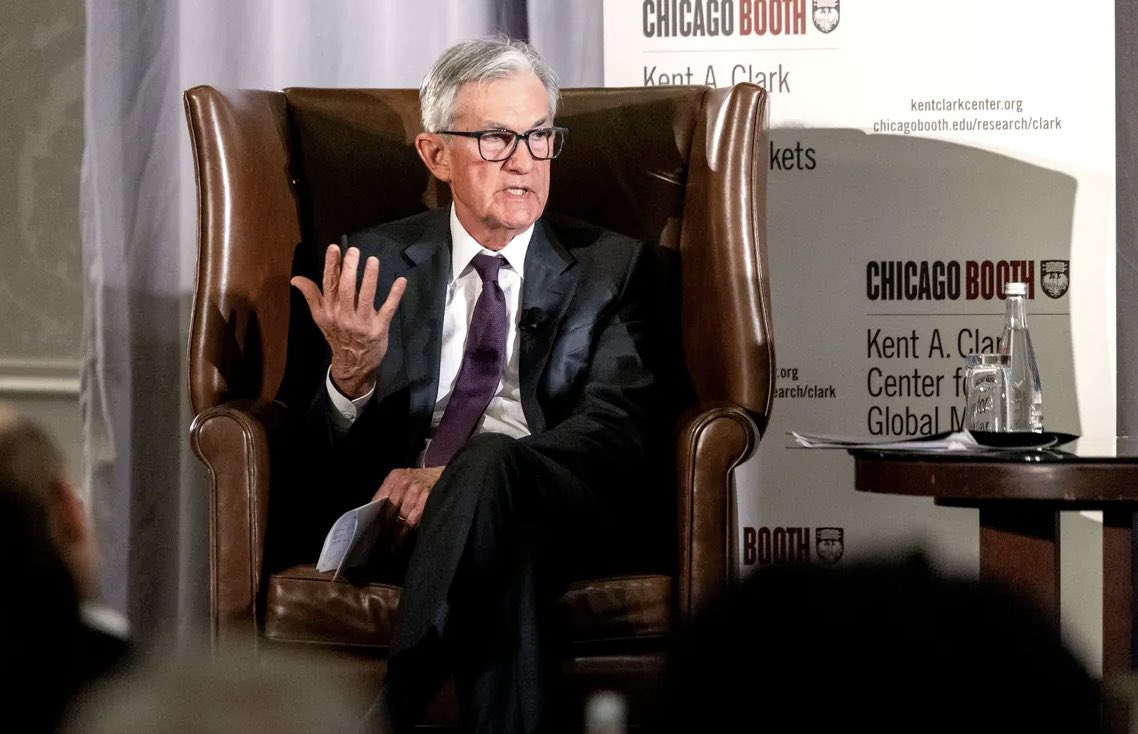 bluhue123's tweet image. Fed chair Powell: "Tariffs are highly likely to generate at least a temporary rise in inflation."
Trump: “Powell termination can't come fast enough.”
Raise your ✋ if you stand with Jerome Powell