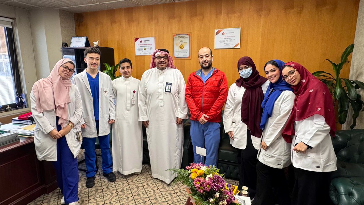 Research__PC's tweet photo. سعدنا اليوم بزيارة د. باسم السيود @drbasim، مدير إدارة التعليم ومهارات البحث في المعهد الوطني لأبحاث الصحة 🔬، حيث اطّلع على آخر تجهيزات مؤتمر MSRC المنعقد نهاية الشهر الحالي، وناقشنا فرص التعاون المستقبلي في أنشطة وفعاليات النادي.
We were pleased to welcome Dr. Basim Alsaywid, Director of Education and Research Skills at the Saudi National Institute of Health 🔬, to explore the latest preparations for the upcoming MSRC Conference and to discuss potential future collaborations with the club.