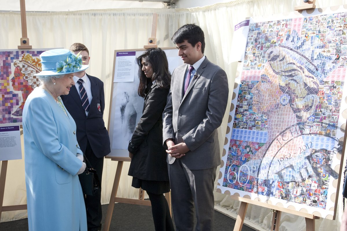 ValMansion's tweet image. Admired by Her Late Majesty The Queen when she visited us in 2012, 'First Class Majesty' is back on display at Valentines as part of our new exhibition by Andrew Wright, who taught the students behind this superb collage at the time of her visit. Details vrcl.uk/4jHpmPD