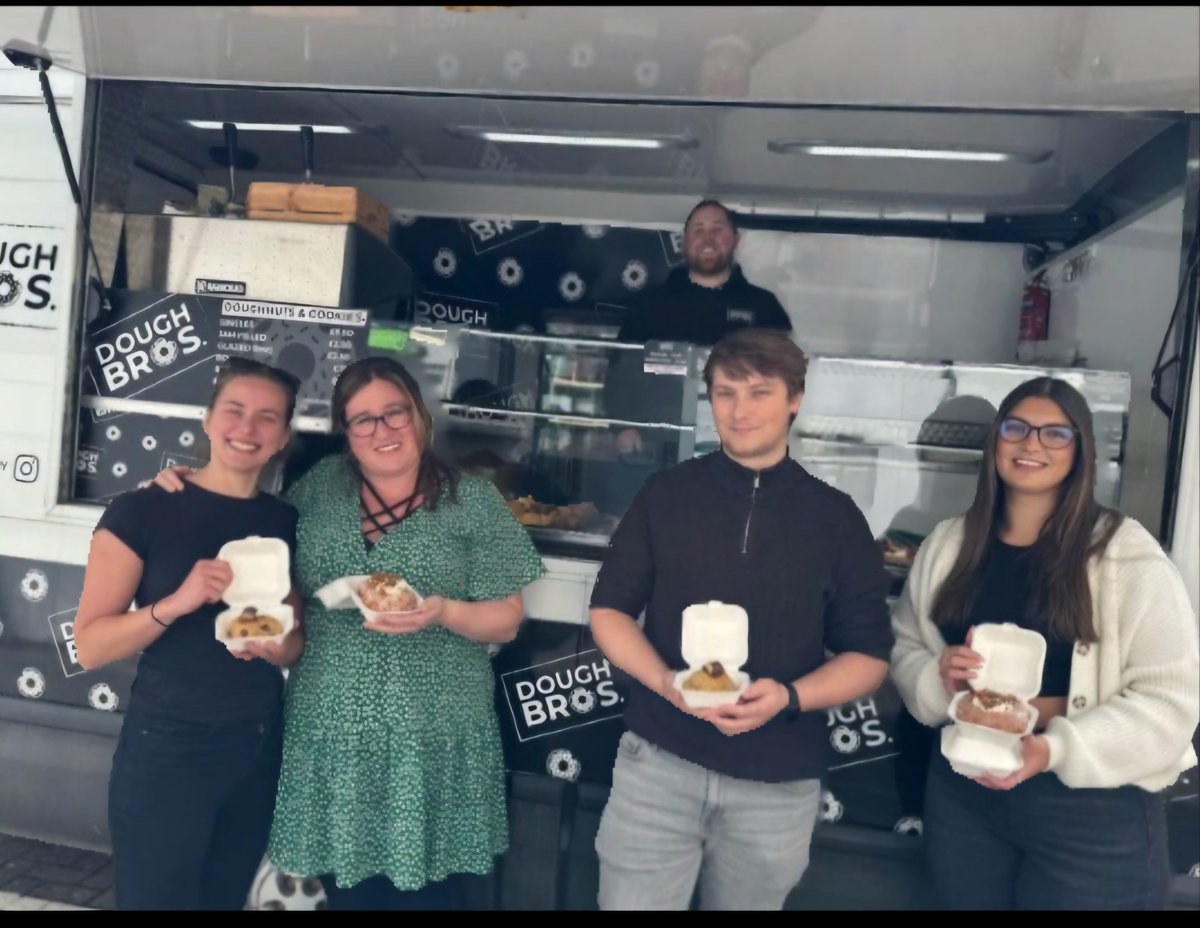Nothing like a surprise visit from our besties at Dough Bros. to start the long weekend 🍩🍩🍩 - we highly recommend checking out their special Easter offerings!!

Enjoy the Easter weekend, even if the sun is refusing to play ball! ☔️ 🐣 

#eastertreats #longweekend #accountants