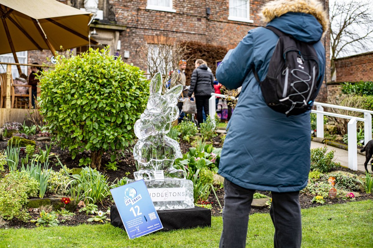 This bunny’s not made of chocolate... but it still melts hearts!🐇
Our Easter rabbit ice sculpture is here to add a frosty touch to your spring celebration ❄️
Hop into your next event with a show-stopping centrepiece.
💌 Enquire now — before it melts! 
📷 : Make It York