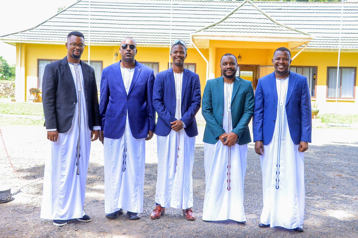 davour23's tweet photo. It’s been a tremendous honor serving in all arms of the @ntare_league. I have enjoyed the privilege of a front row seat witnessing the exponential growth of a great product over a decade.

I hand the Tribunal mantle to another lion with immense confidence we are in good hands 👌 https://t.co/VWoDr3UMDo