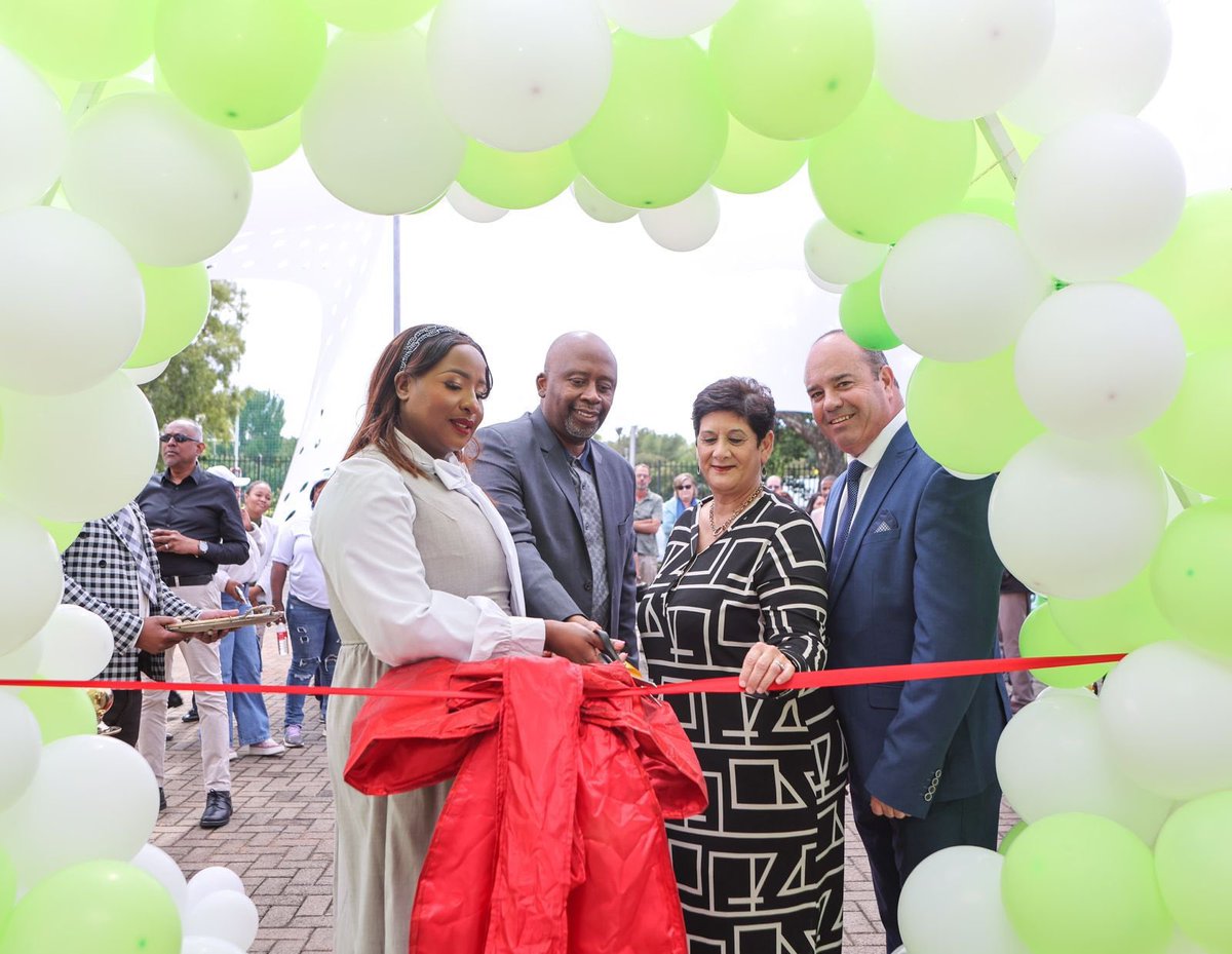 CSOS_SA's tweet photo. CSOS has opened a new satellite office in Bloemfontein to bring services closer to Free State communities.
The office offers dispute resolution, scheme registration & public education to support good governance in shared living spaces.
#CSOSCares #TalkToCSOS #TogetherWithCSOS https://t.co/rf6I1SStJw