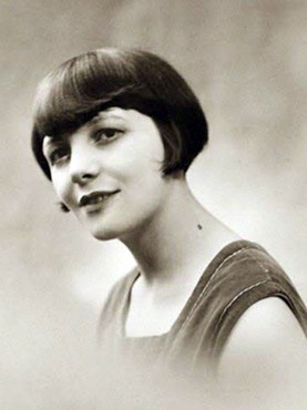 Émouvante cérémonie au siège d'<a href="/orange/">Orange</a> en hommage à Simone Michel-Lévy, résistante, déportée, exécutée il y a 80 ans.

Son courage doit continuer à servir d’exemple aux jeunes générations et prouve que l’engagement pour la Patrie n’est pas réservé aux seuls militaires.