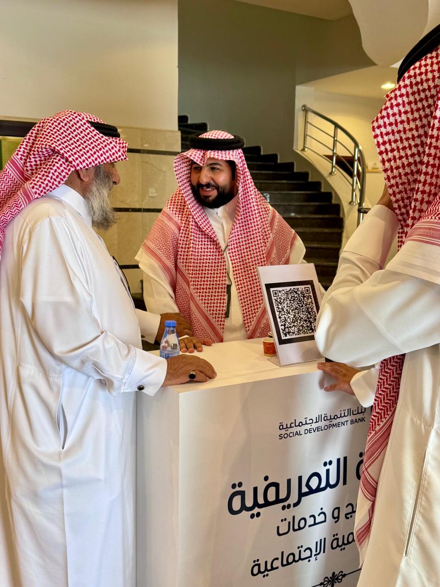 aalalmaa1's tweet photo. #تشرفت تعاونية النحالين برجال ألمع بالمشاركة في الجولة التعريفية التي نظمها ⁧#بنك_التنمية_الاجتماعية_بمحايل_عسير ⁩، والتي هدفت إلى توضيح الخدمات والبرامج التمويلية المخصصة للجمعيات والجهات ذات النفع العام. استعرضت البرامج التمويلية والخدمات النوعية لدعم الجمعيات والجهات التنموية وكان لقاءً ثرياً بالمعرفة والتعاون.
نثمّن هذه المبادرة البنّاءة، ونتطلع لشراكات مستقبلية تعزز استدامة العمل التنموي في ⁧#رجال_ألمع⁩.
#تمكين #تنمية_اجتماعية #استدامة
#تمويل_تنموي #رجال_ألمع #القطاع_الثالث
@cscs_sa 
@tawniyat
@AlTaawniy
@saudi_aramco
@aramco
@SaudiVision2030
@SaudiProject
@asda_aseer