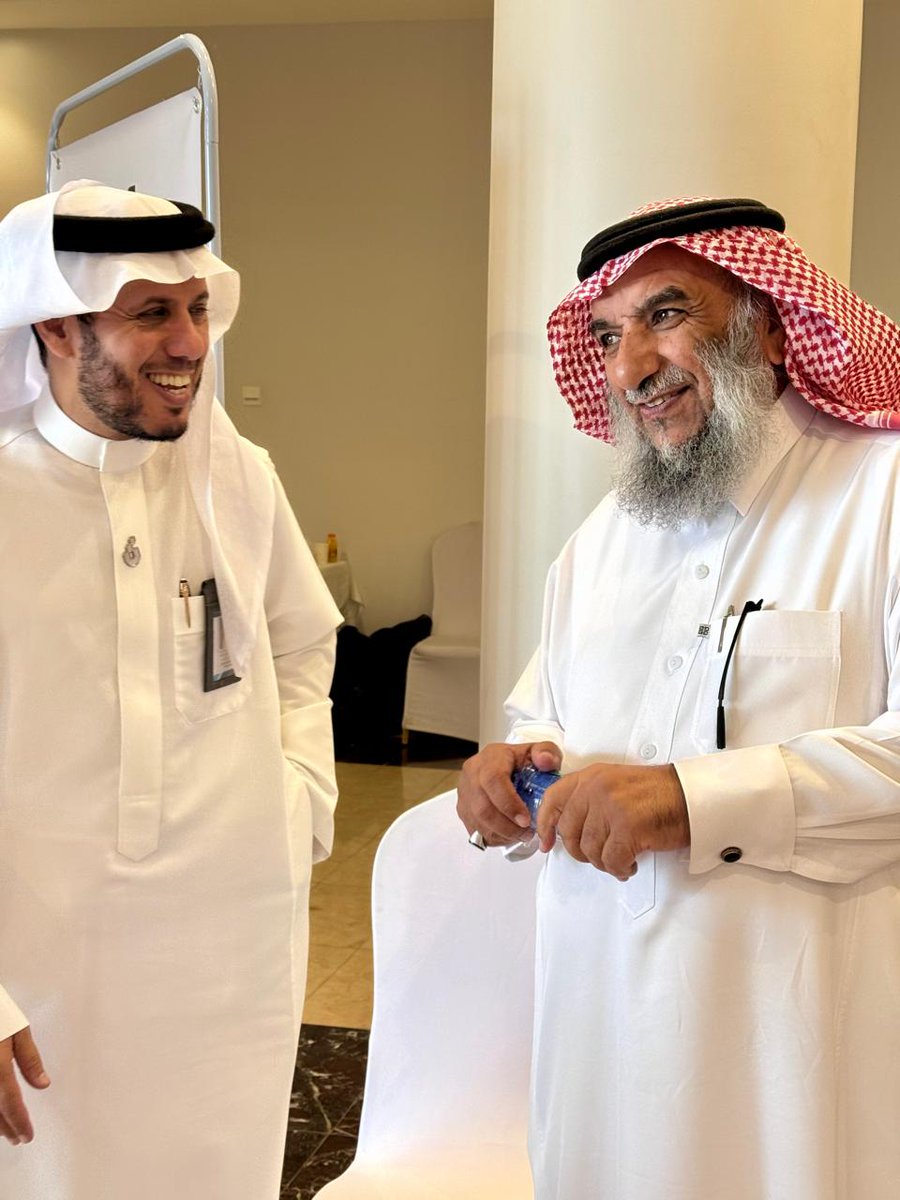 aalalmaa1's tweet photo. #تشرفت تعاونية النحالين برجال ألمع بالمشاركة في الجولة التعريفية التي نظمها ⁧#بنك_التنمية_الاجتماعية_بمحايل_عسير ⁩، والتي هدفت إلى توضيح الخدمات والبرامج التمويلية المخصصة للجمعيات والجهات ذات النفع العام. استعرضت البرامج التمويلية والخدمات النوعية لدعم الجمعيات والجهات التنموية وكان لقاءً ثرياً بالمعرفة والتعاون.
نثمّن هذه المبادرة البنّاءة، ونتطلع لشراكات مستقبلية تعزز استدامة العمل التنموي في ⁧#رجال_ألمع⁩.
#تمكين #تنمية_اجتماعية #استدامة
#تمويل_تنموي #رجال_ألمع #القطاع_الثالث
@cscs_sa 
@tawniyat
@AlTaawniy
@saudi_aramco
@aramco
@SaudiVision2030
@SaudiProject
@asda_aseer