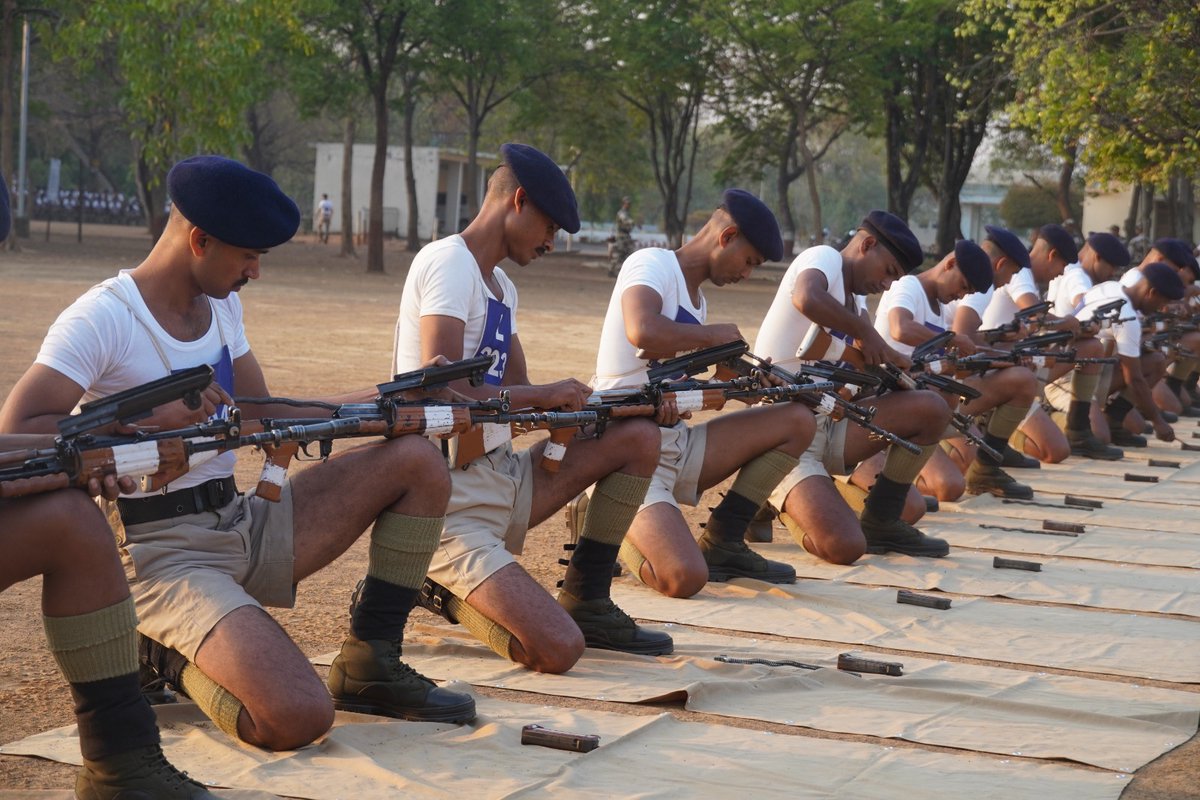 CISFTraining's tweet image. From civilians to trained soldiers.
Trainees at RTC Bhilai push their limits with rigorous drill, weapon handling &amp;amp; physical training, fostering discipline, endurance &amp;amp; operational readiness #RTCBhilai #CISFTraining #DisciplineAndSkill&quot; @CISFHQrs