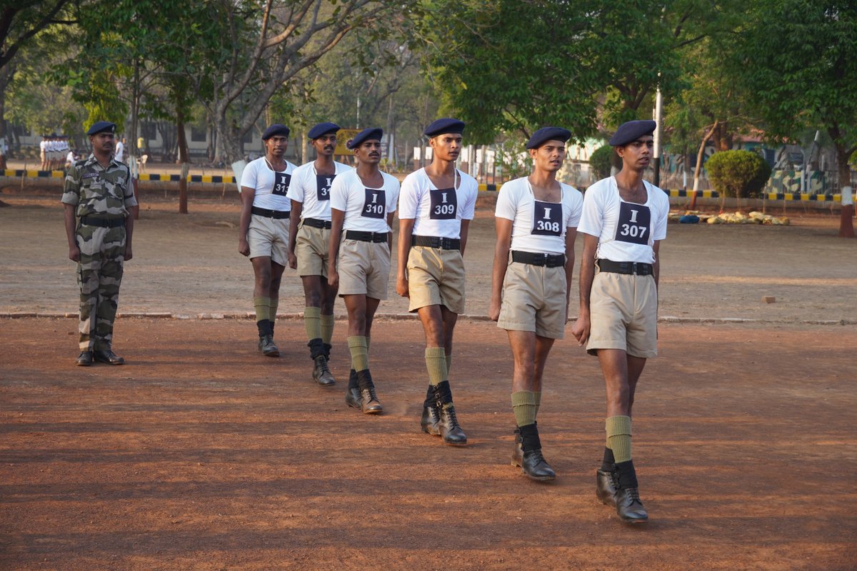 CISFTraining's tweet image. From civilians to trained soldiers.
Trainees at RTC Bhilai push their limits with rigorous drill, weapon handling &amp;amp; physical training, fostering discipline, endurance &amp;amp; operational readiness #RTCBhilai #CISFTraining #DisciplineAndSkill&quot; @CISFHQrs