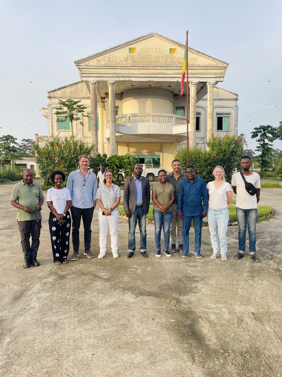 Last week was incredible working w/ <a href="/dschoolUCT/">d-school</a> in the #Congo Basin on a design thinking project. The remote community even built us an off-grid venue. The project pushed us out of our comfort zones, but with quick thinking &amp; teamwork, it became a powerful learning experience!