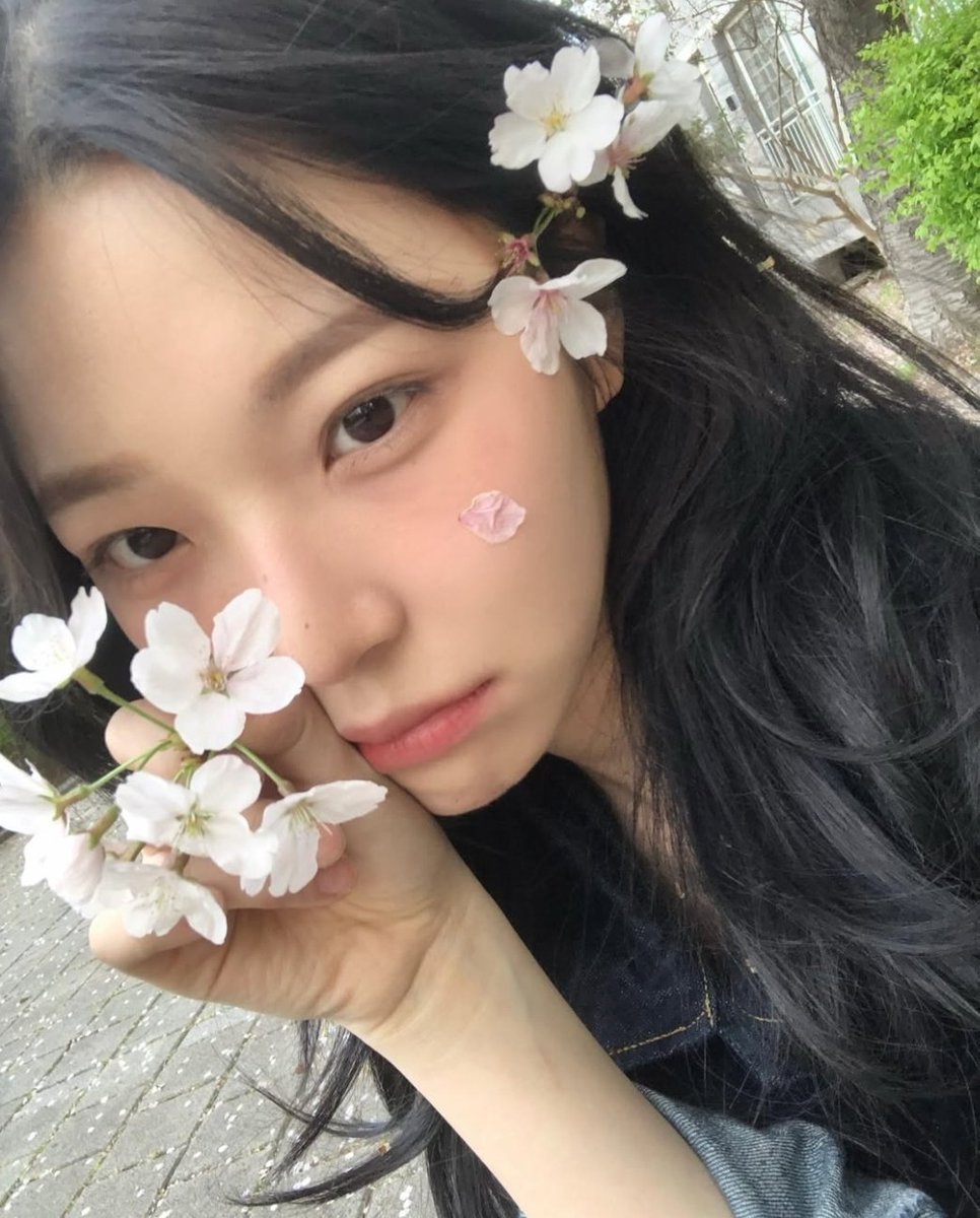 417_bb's tweet photo. じぽぽんお誕生日おめでと～！🤍
大好き💞

#지헌이의_따스한_4월의_청춘_한페이지 #HAPPY_JIHEONNI_DAY https://t.co/xzygEfqXSY