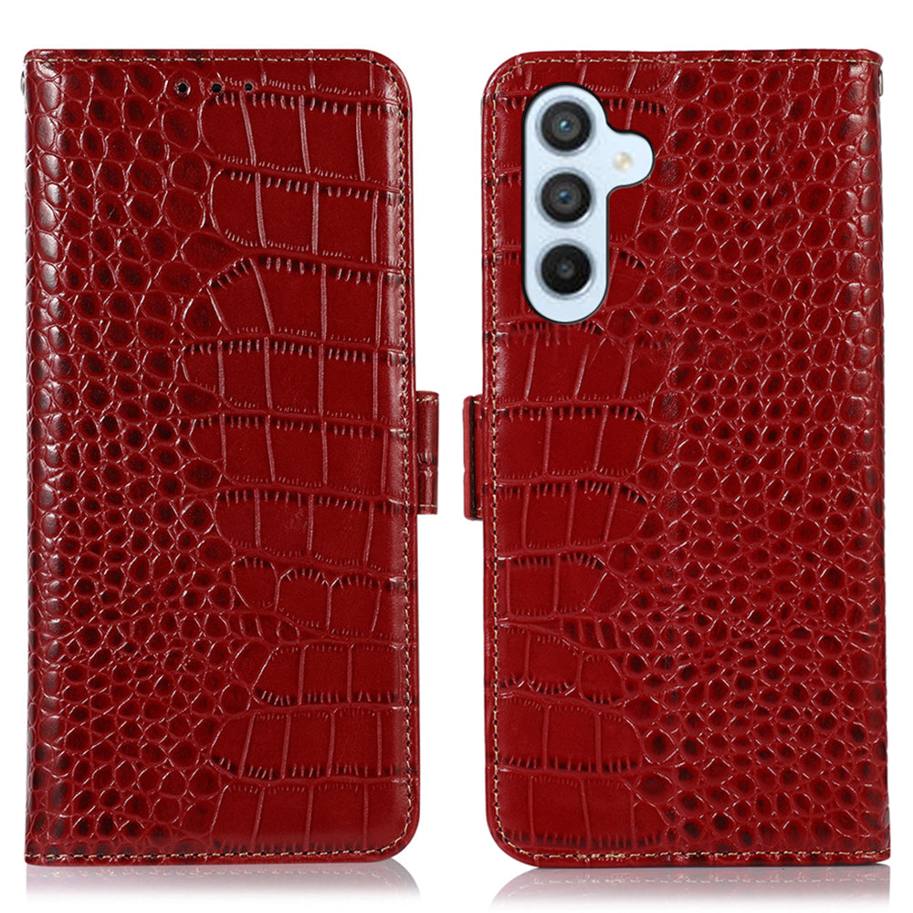 uniquebudindia's tweet image. Discover luxury and protection with UniqueBud's RFID Blocking Wallet Case. Made from premium cowhide leather, it keeps your essentials safe &amp;amp; stylish. Perfect fit for Samsung Galaxy M54/F54 5G. Shop now! shortlink.store/-pwemkdlu3so #MobilePhoneCases #FashionAndFunction
