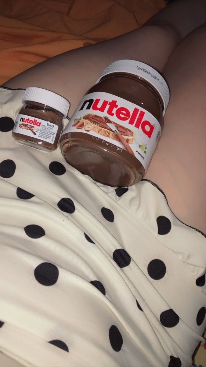 مين أزكا النوتيلا ولا فخادي 😍