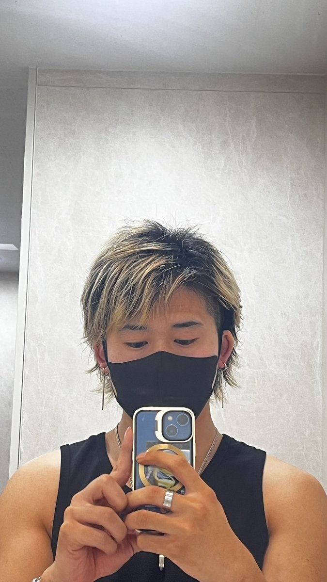 hiro_FRS3100's tweet photo. 長い髪のウルフとおさらば👋
インスタでもあげたやつ🙋 https://t.co/FOtd57GQ0J