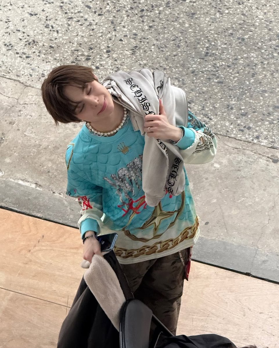 justinjaay's tweet photo. @SMTR25SQ oh, new justin is starting fresh here! curious about the 4 things i did first? check it out:
➊ organize my own page
➋ follow some rp’s base to meet new pals
➌ find my smtr25-mates
➍ join to https://t.co/Rq61DYU2QR

and here i am! ready to blend in with a full heart ‹𝟹 https://t.co/n5M0rsxJfJ