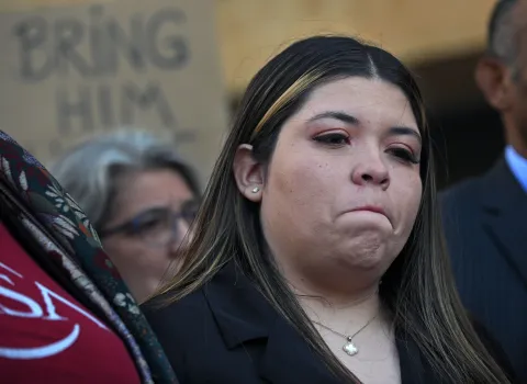 MrAndyNgo's tweet image. Jennifer Vasquez Sura, the wife of deported El Salvadoran Kilmar Abrego Garcia, claims to the media and fundraising campaign that Mr Garcia is an "amazing husband and father" to their three children.
But they do not have three children together. Mr Garcia is the father of the…