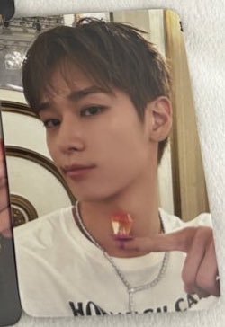 M_yh08's tweet photo. @orion_tbz 検索より失礼します
画像の物を所持しているのですが、♡のヨンフンとの交換は可能でしょうか？
ご検討よろしくお願いします🙏 https://t.co/4aa3WDuAK3