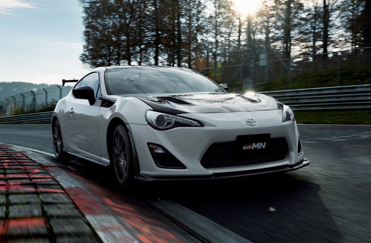 bestcarmagazine's tweet photo. いまや大人気となった86。街で見かけることも多くなった!?でも、販売当初はディーラーから嫌われてたって知ってた……？
嫌われ86が愛され86になるまでのサクセスストーリー！ファンを大事にする戦略とは？
#ZN6 #ZN86 #GR86 #BRZ #TOYOTA
https://t.co/F1ldnEXvKc https://t.co/YEqaRCsvfw