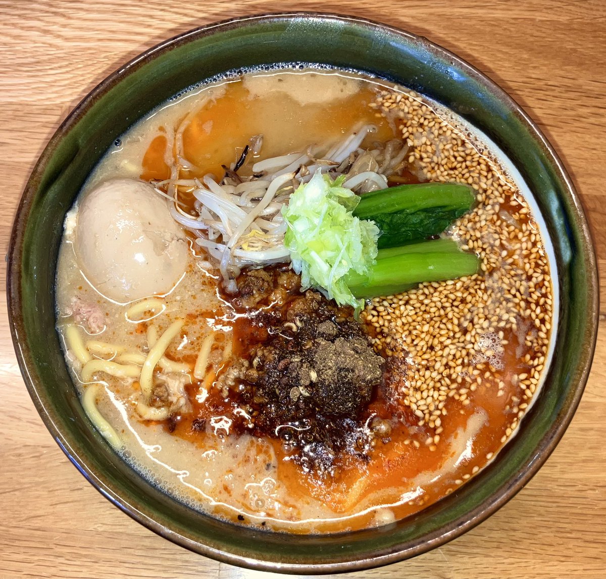 4月17日(木)は毎週木曜日=私の公休日恒例の荻窪/四面道交差点の「味噌っ子ふっく」

それなりに久々に「担々麺」をいただきました。

相変わらずの濃厚/個性的な味わいで大満足の一杯🎵

ご馳走様でした！