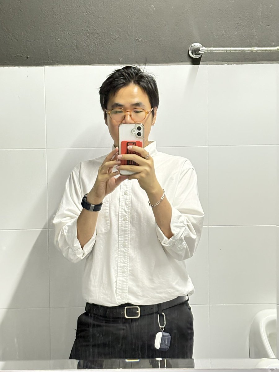 chiitarpp's tweet image. Office man