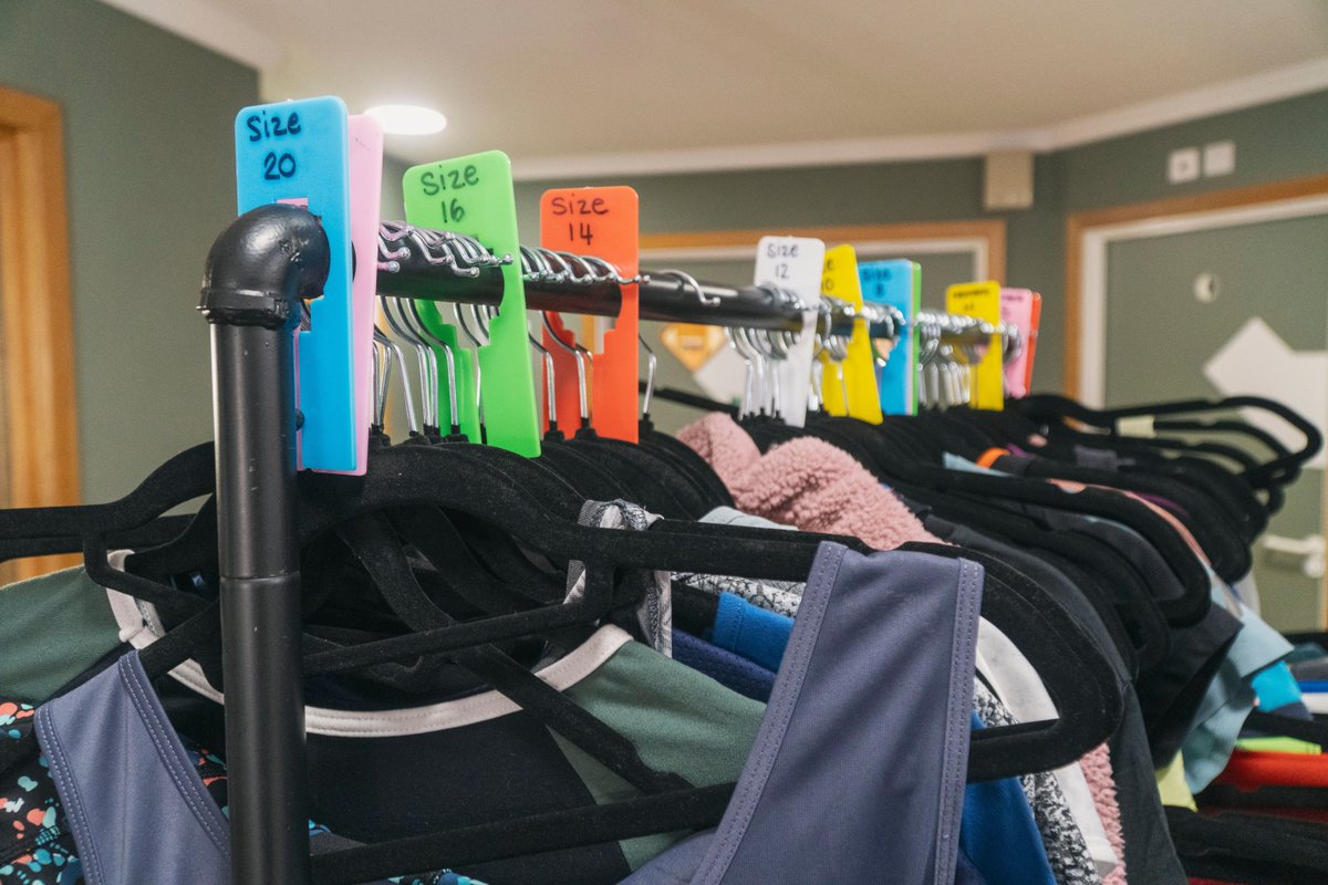 CedarwoodTrust's tweet image. The Kit Hub is available at Cedarwood this morning from 10am till 12pm to grab FREE activewear. If you have old kit, please donate it! Let&apos;s re-use and help each other get the gear they need to get out and get fit. 👊🏻 #CedarwoodTrust #KitHub