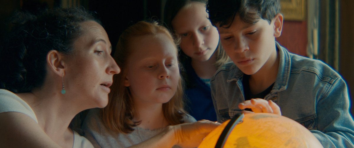 Phoenix Picturehouse (@phoenixph) on Twitter photo 🚨 Q&A announcement 🚨
Join director Suzanne Raes, Harriet Impey and Orlando Impey for a special Q&A after their film WHERE DRAGONS LIVE. 
📅 Wed 30 Apr
🕕 18.00 🚨 Q&A announcement 🚨
Join director Suzanne Raes, Harriet Impey and Orlando Impey for a special Q&A after their film WHERE DRAGONS LIVE. 
📅 Wed 30 Apr
🕕 18.00